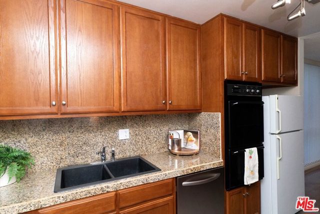 5625 Windsor Way 110, Culver City, CA 90230