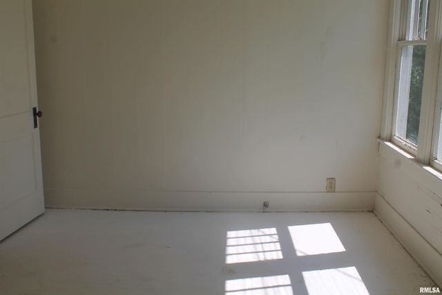 505 W CHERRY Street, Carbondale, IL 62901