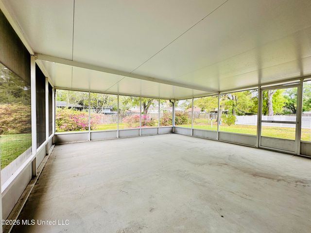 901 Sunfish Street, Pascagoula, MS 39581