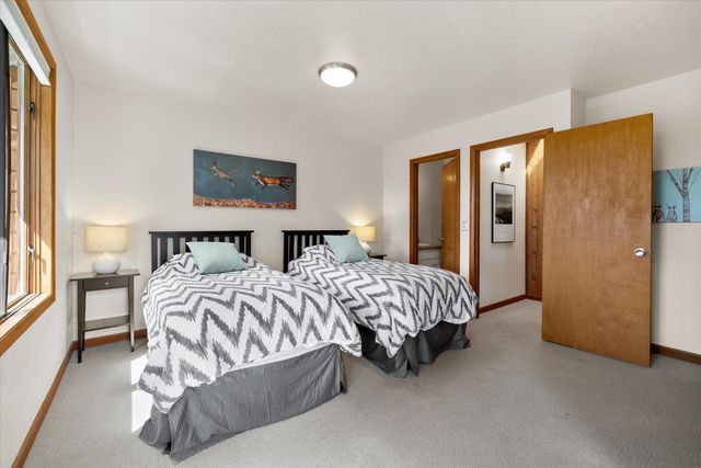 2003 NW 4th Street, Bend, OR 97703