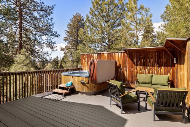 2003 NW 4th Street, Bend, OR 97703