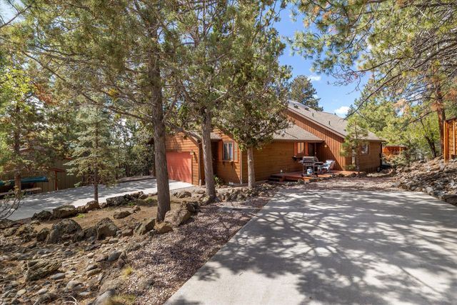 2003 NW 4th Street, Bend, OR 97703