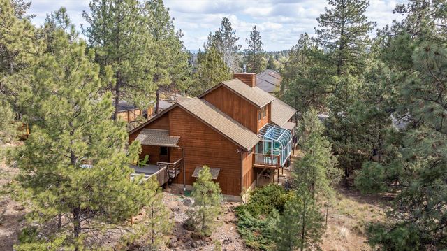 2003 NW 4th Street, Bend, OR 97703