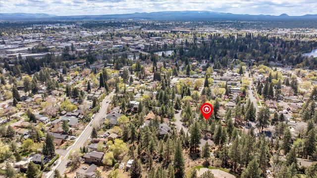 2003 NW 4th Street, Bend, OR 97703