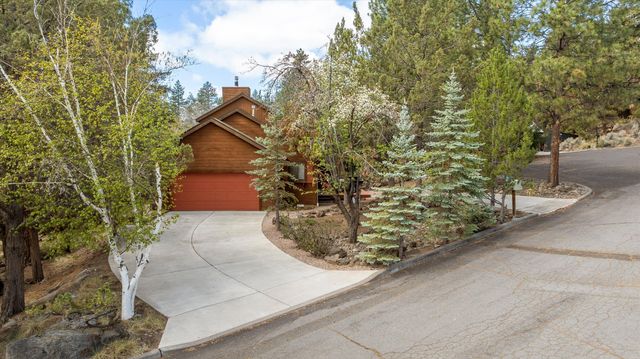 2003 NW 4th Street, Bend, OR 97703