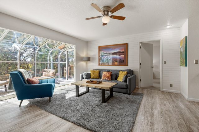 2003 NW 4th Street, Bend, OR 97703