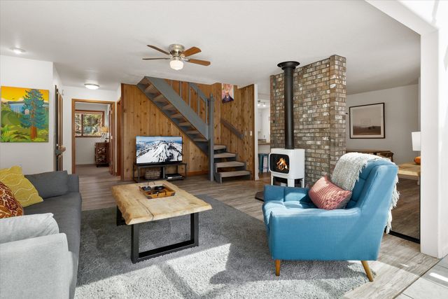 2003 NW 4th Street, Bend, OR 97703