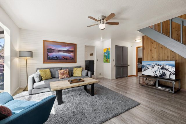 2003 NW 4th Street, Bend, OR 97703