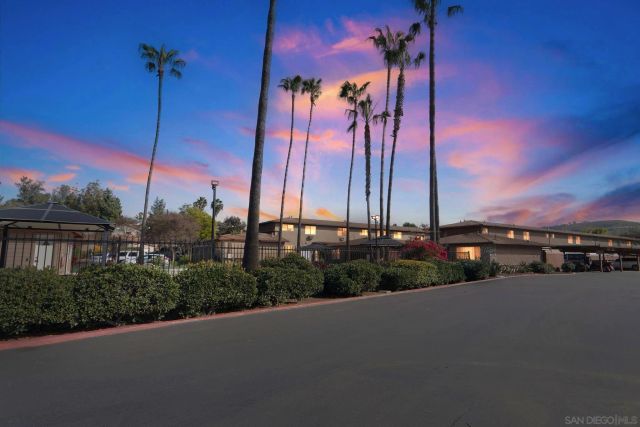 9717 Winter Gardens 180, Lakeside, CA 92040