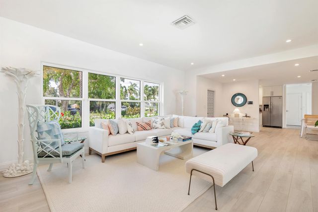 215 Cortez Road, West Palm Beach, FL 33405