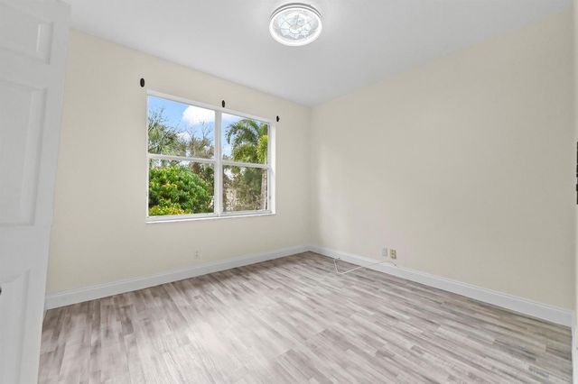 6657 Lurais Drive, Lake Worth, FL 33463