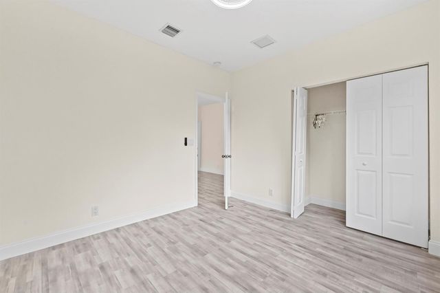 6657 Lurais Drive, Lake Worth, FL 33463