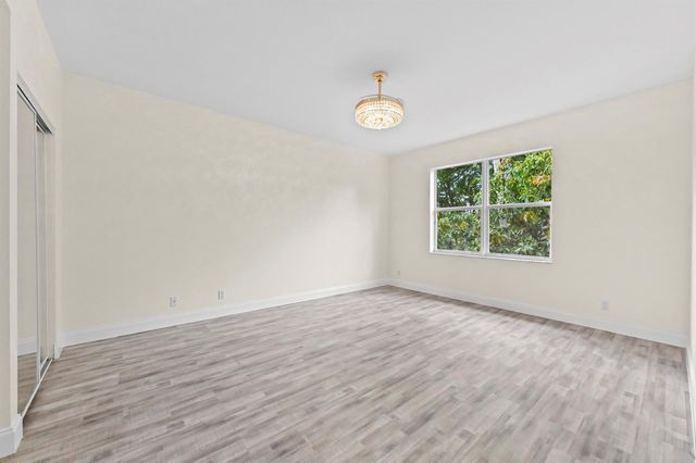 6657 Lurais Drive, Lake Worth, FL 33463