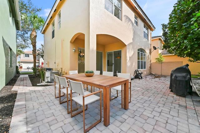 6657 Lurais Drive, Lake Worth, FL 33463