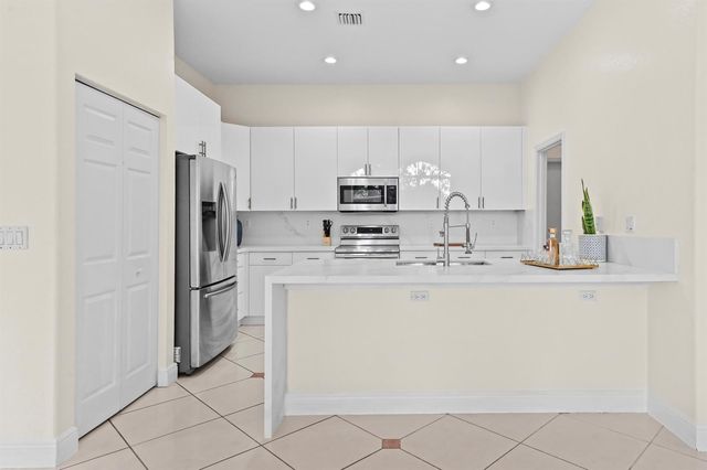 6657 Lurais Drive, Lake Worth, FL 33463