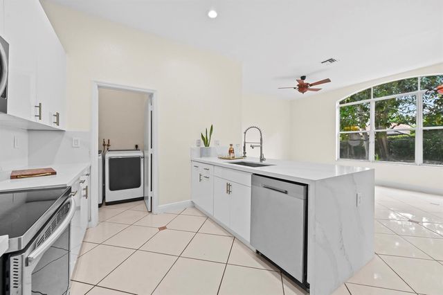 6657 Lurais Drive, Lake Worth, FL 33463