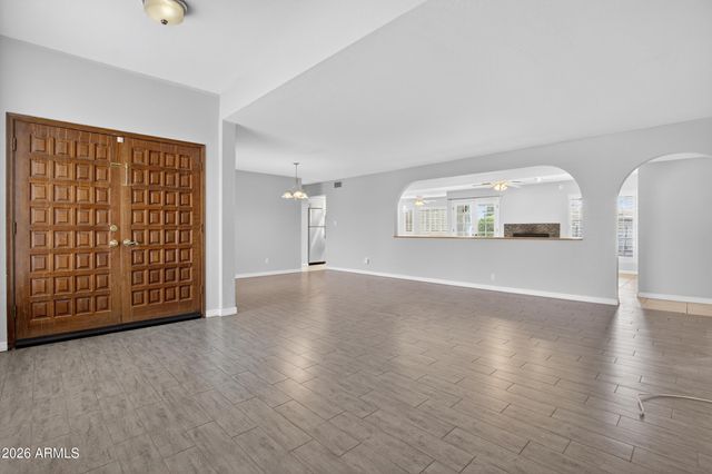 6843 E REDFIELD Road, Scottsdale, AZ 85254