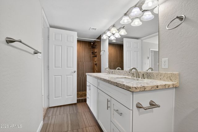 6843 E REDFIELD Road, Scottsdale, AZ 85254