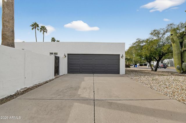6843 E REDFIELD Road, Scottsdale, AZ 85254