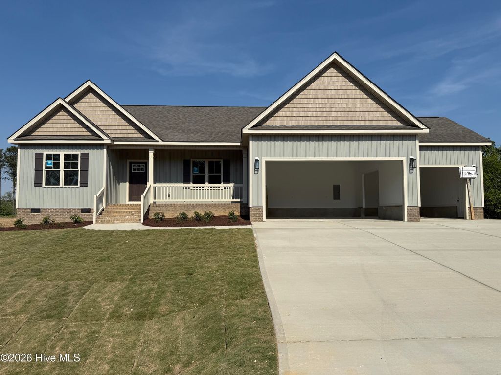 126 Tee Drive, Selma, NC 27576