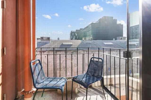 2711 18th Street 37, San Francisco, CA 94110