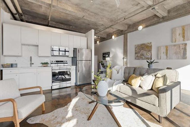 2711 18th Street 37, San Francisco, CA 94110