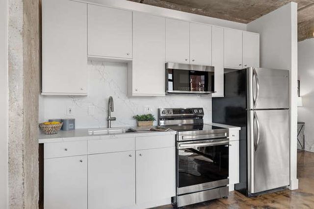 2711 18th Street 37, San Francisco, CA 94110