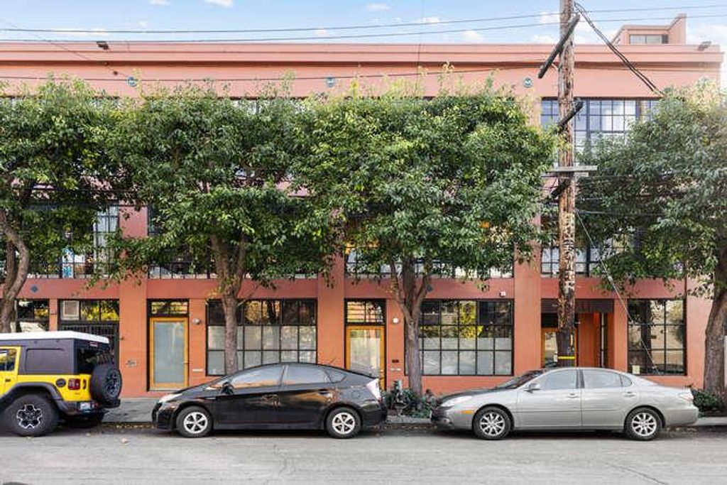 2711 18th Street 37, San Francisco, CA 94110