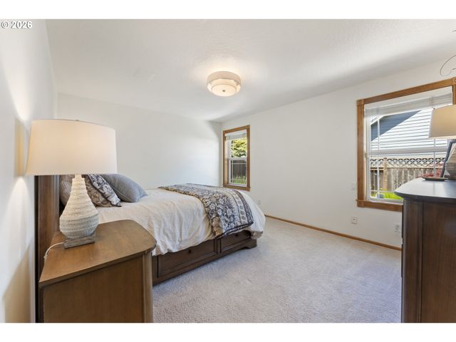 1211 NAPA CREEK Dr, Eugene, OR 97404