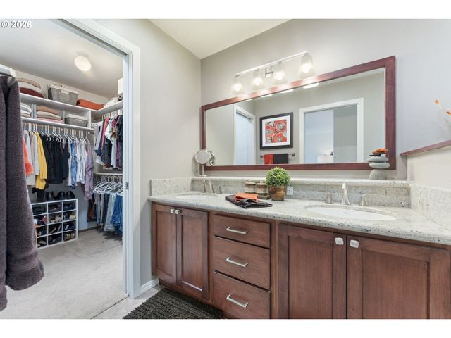 1211 NAPA CREEK Dr, Eugene, OR 97404