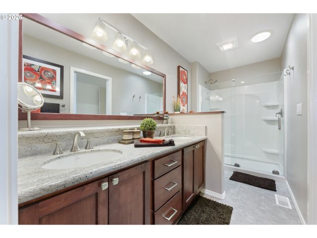 1211 NAPA CREEK Dr, Eugene, OR 97404