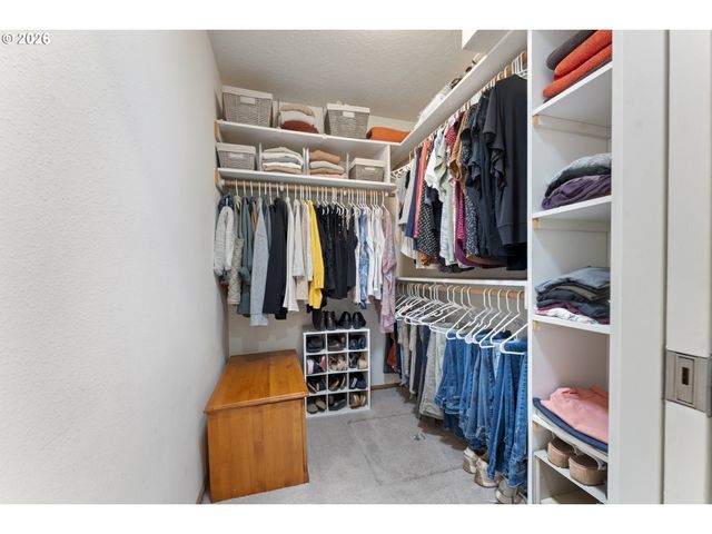 1211 NAPA CREEK Dr, Eugene, OR 97404