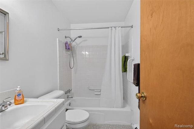 5959 Alan Drive 50, Brighton, MI 48116