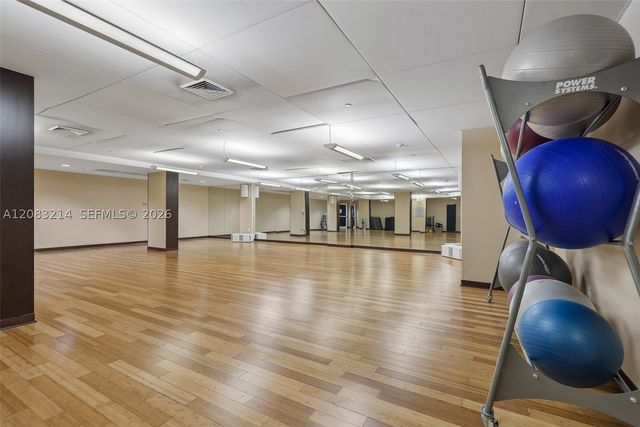 3301 NE 183rd St 403, Aventura, FL 33160