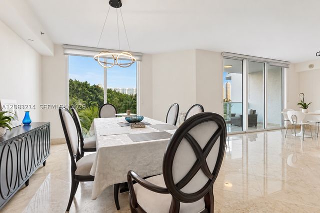 3301 NE 183rd St 403, Aventura, FL 33160