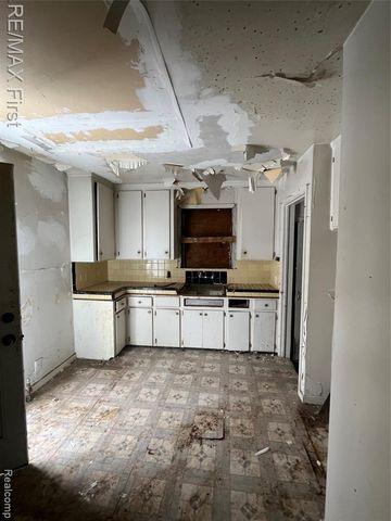 19593 Annott Street, Detroit, MI 48205