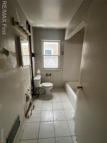 19593 Annott Street, Detroit, MI 48205