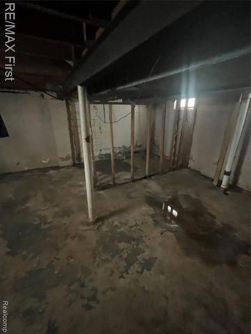 19593 Annott Street, Detroit, MI 48205