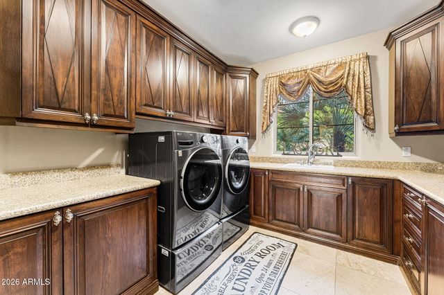 11571 E COCHISE Drive, Scottsdale, AZ 85259