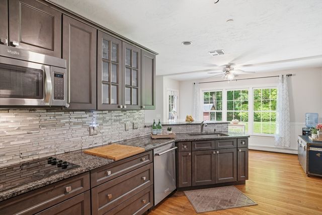 150 Samuel Dr, Northbridge, MA 01588
