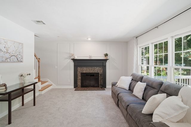 150 Samuel Dr, Northbridge, MA 01588