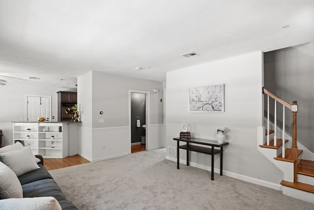 150 Samuel Dr, Northbridge, MA 01588