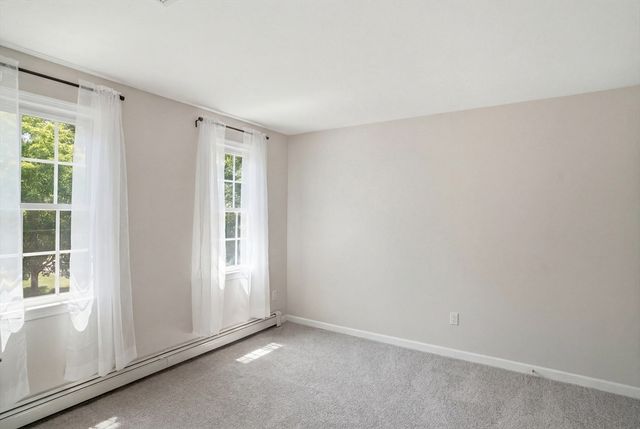 150 Samuel Dr, Northbridge, MA 01588