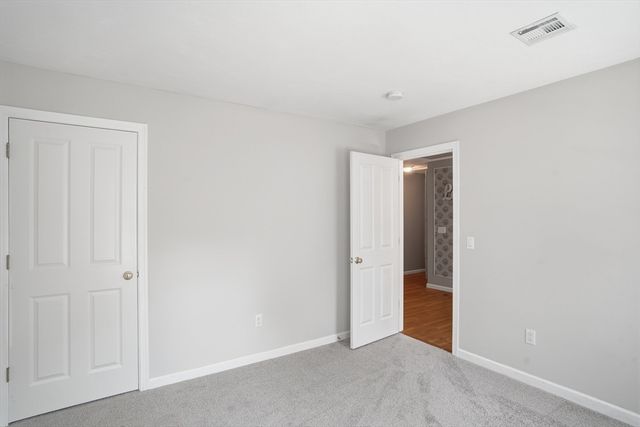 150 Samuel Dr, Northbridge, MA 01588