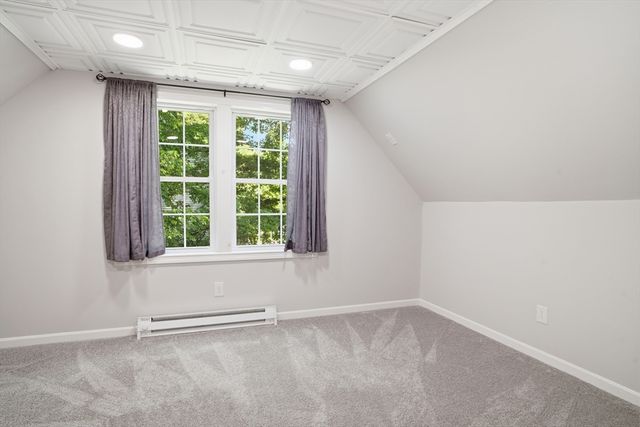 150 Samuel Dr, Northbridge, MA 01588