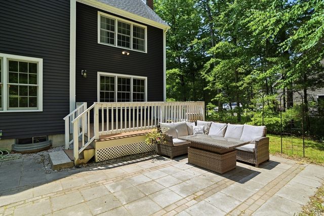 150 Samuel Dr, Northbridge, MA 01588