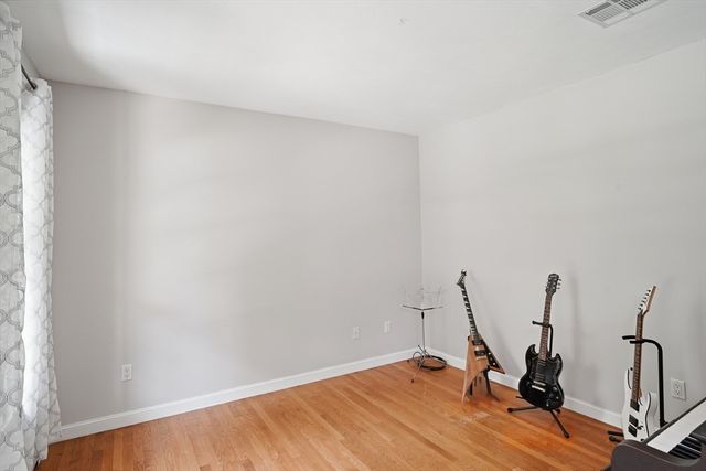 150 Samuel Dr, Northbridge, MA 01588