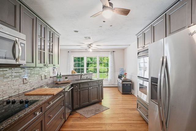 150 Samuel Dr, Northbridge, MA 01588
