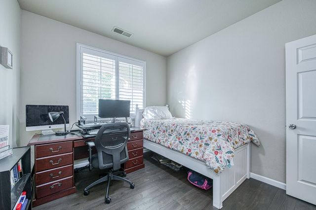 4102 Richmond Avenue, Clovis, CA 93619