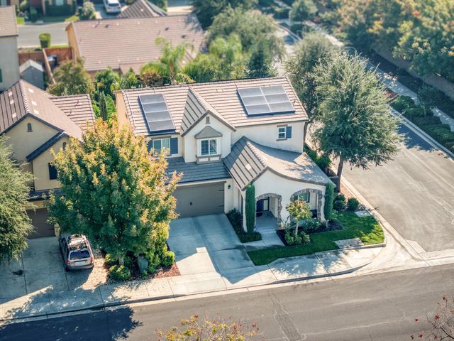 4102 Richmond Avenue, Clovis, CA 93619